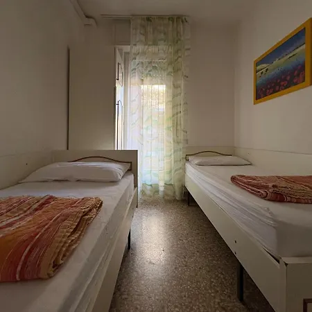 Smeralda Xl, 3 8 Posti 200mt Dal Mare Апартаменты *