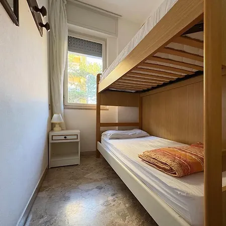 Smeralda Xl, 3 8 Posti 200mt Dal Mare * Бибионе