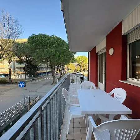 Апартаменты Smeralda Xl, 3 8 Posti 200mt Dal Mare Бибионе