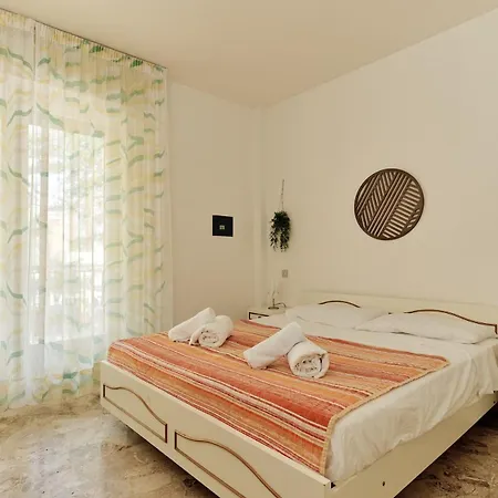 Smeralda Xl, 3 8 Posti 200mt Dal Mare Διαμέρισμα