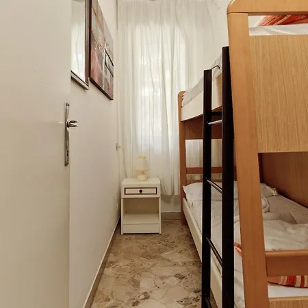 Smeralda Xl, 3 8 Posti 200mt Dal Mare Μπιμπιόνε