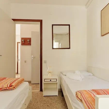 Smeralda Xl, 3 8 Posti 200mt Dal Mare * Μπιμπιόνε